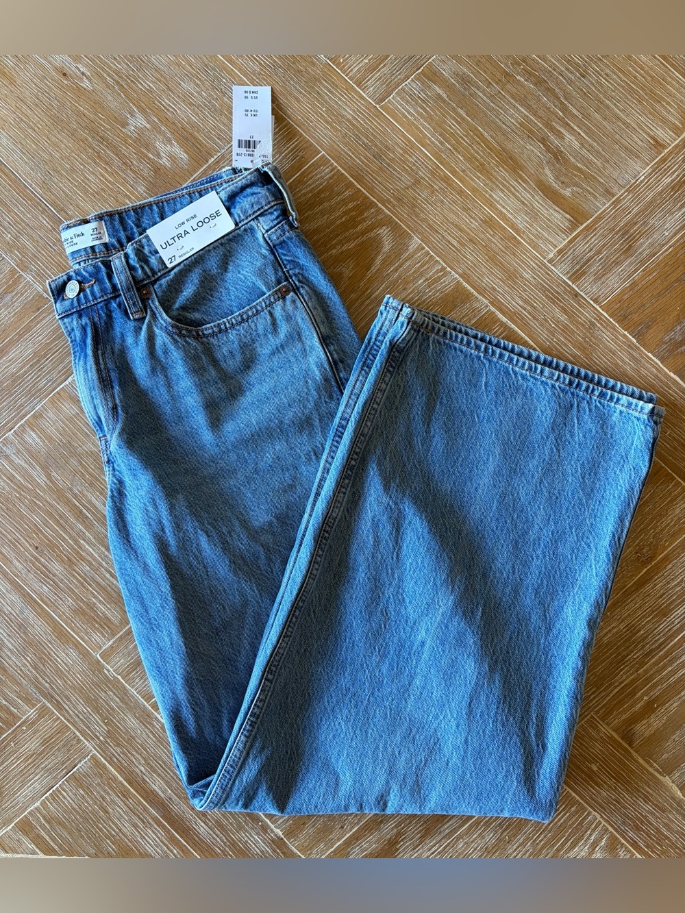 NWT Abercrombie Ultra Loose Low Rise Jean